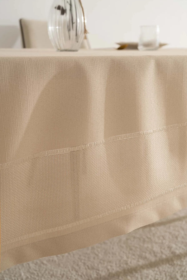 Nora Beige Eck-Tischdecke im Envelope-Stil, 150 x 220 cm