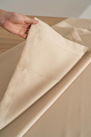 Nora Beige Eck-Tischdecke im Envelope-Stil, 150 x 220 cm