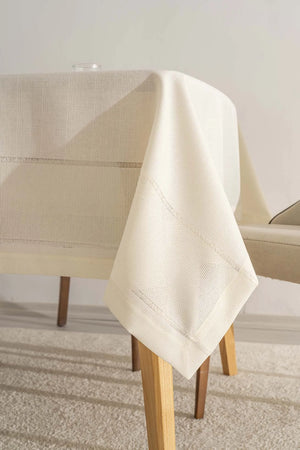 Nora Eck-Tischdecke in Creme, 150 x 220 cm