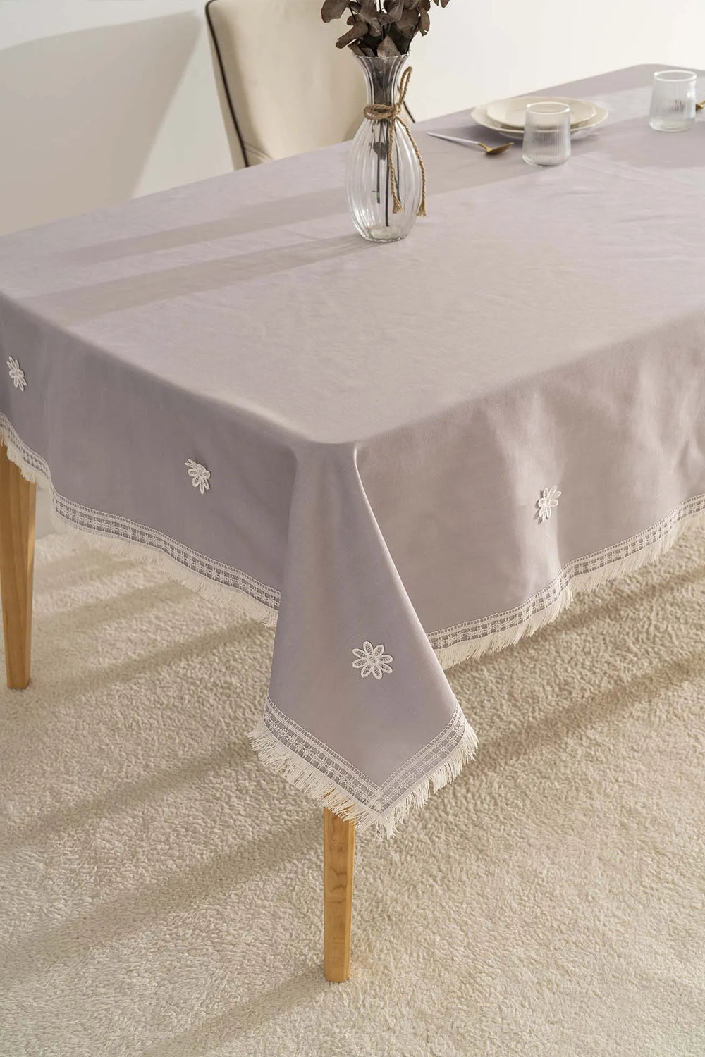 Silvio Tischdecke mit grauer Spitze und Blumenmuster, 160 x 220 cm