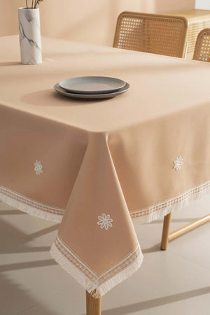 Silvio Tischdecke mit lachsfarbener Spitze und Blumenmuster, 160 x 220 cm