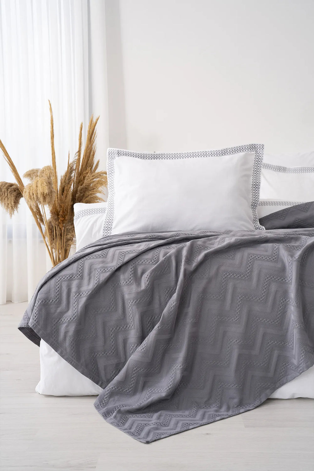 Noemi Grey Doppelbettwäsche-Set aus 100 % Baumwolle, 7-teilig, Brautset
