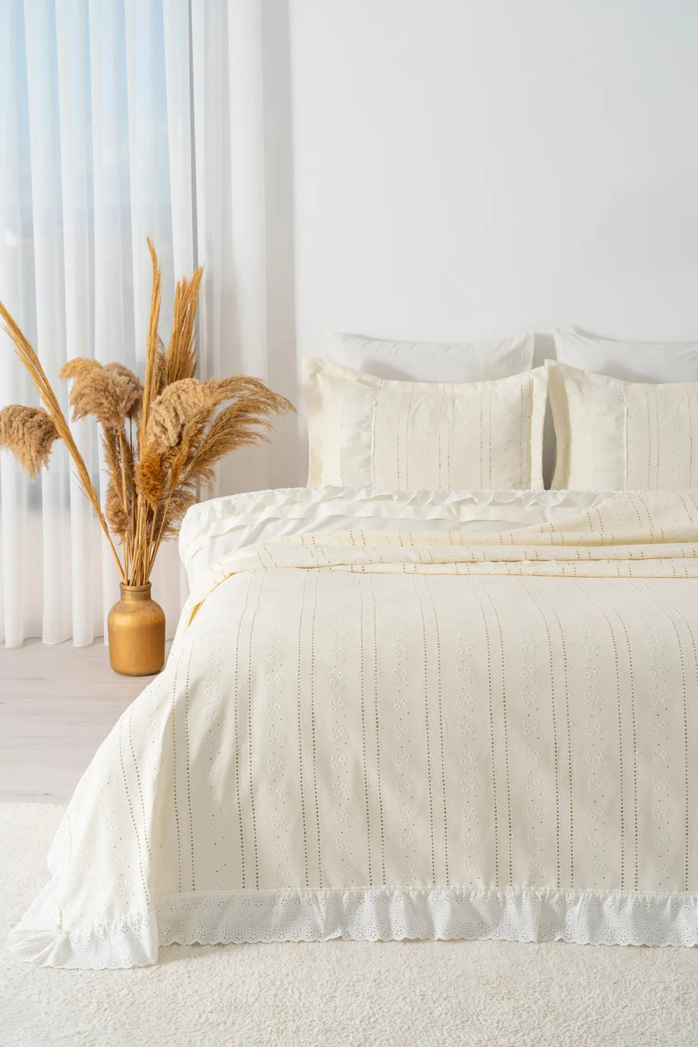 Esila Off-White Rüschen-Bettwäscheset für Doppelbetten – 7-teiliges Brautset
