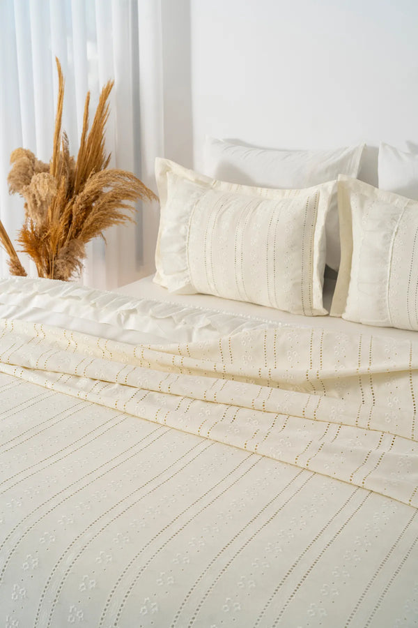 Esila Off-White Rüschen-Bettwäscheset für Doppelbetten – 7-teiliges Brautset