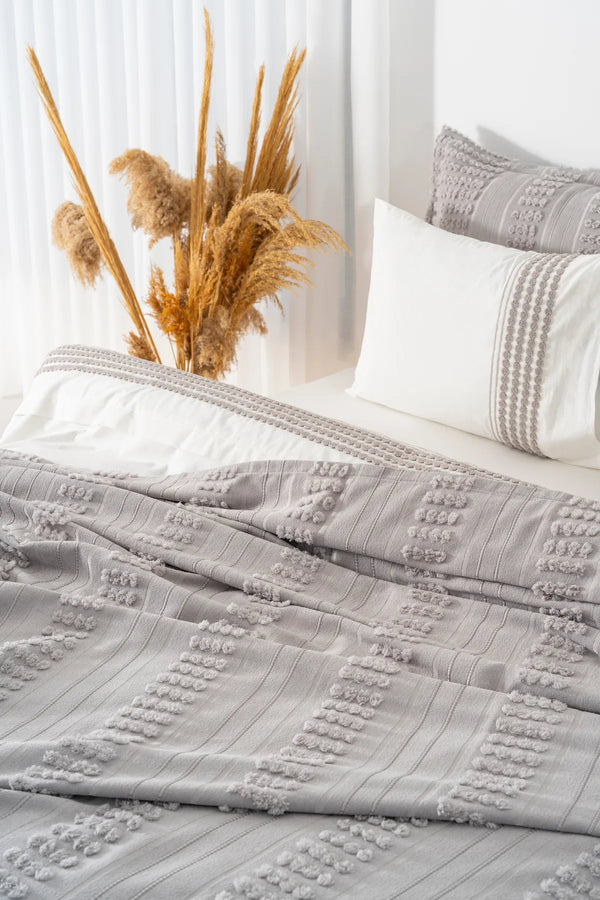 Maisa Grey besticktes Doppelbett-Bettwäscheset (7-teilig) – Brautset