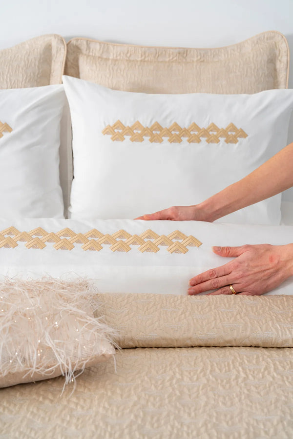 Parla Cappuccino besticktes Doppelbett-Bettwäscheset (8-teilig) – Brautset