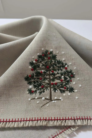 Tischset mit Kiefernbaum-Stickerei, Korboptik und Quastenrand (2-teilig)
