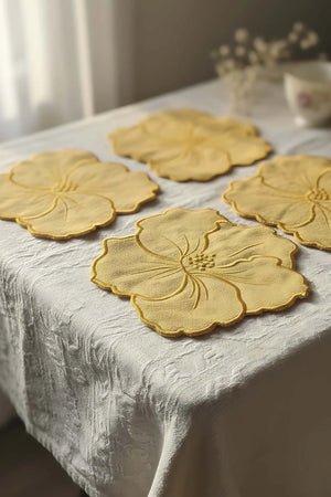 Gelbes Servietten-Set mit 4 Stück, bestickt mit Blumenmuster, Cocktailservietten, Kaffeeservietten, Untersetzer
