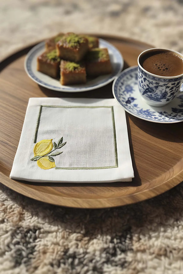 Set mit 4 bestickten Servietten mit Zitronenmotiv, Cocktailservietten, Kaffeeservietten, Untersetzern