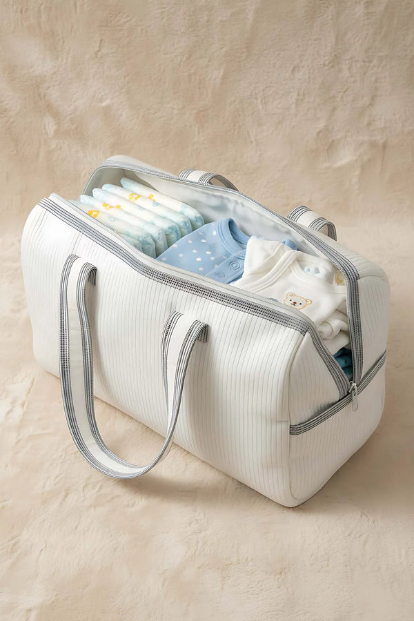 Wickeltasche mit Kapuze für Mutter und Baby