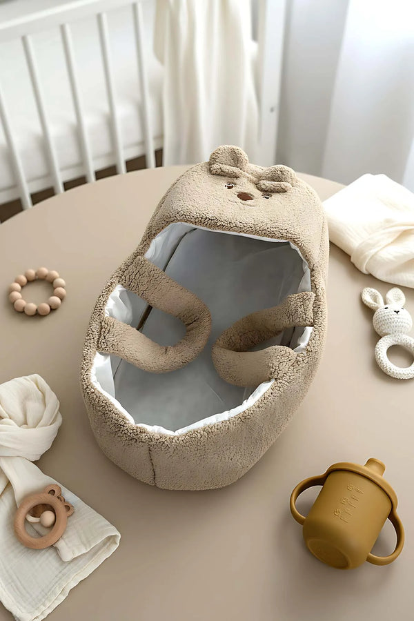 Plüsch-Babytragetasche mit Hasenmotiv