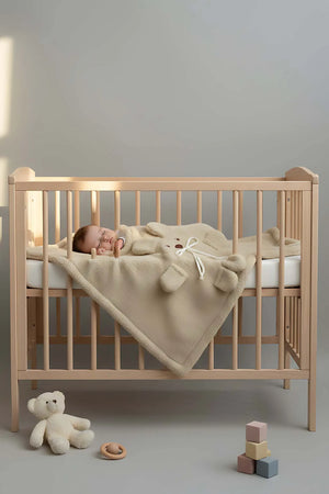 Plüsch-Babydecke in Teddybärform