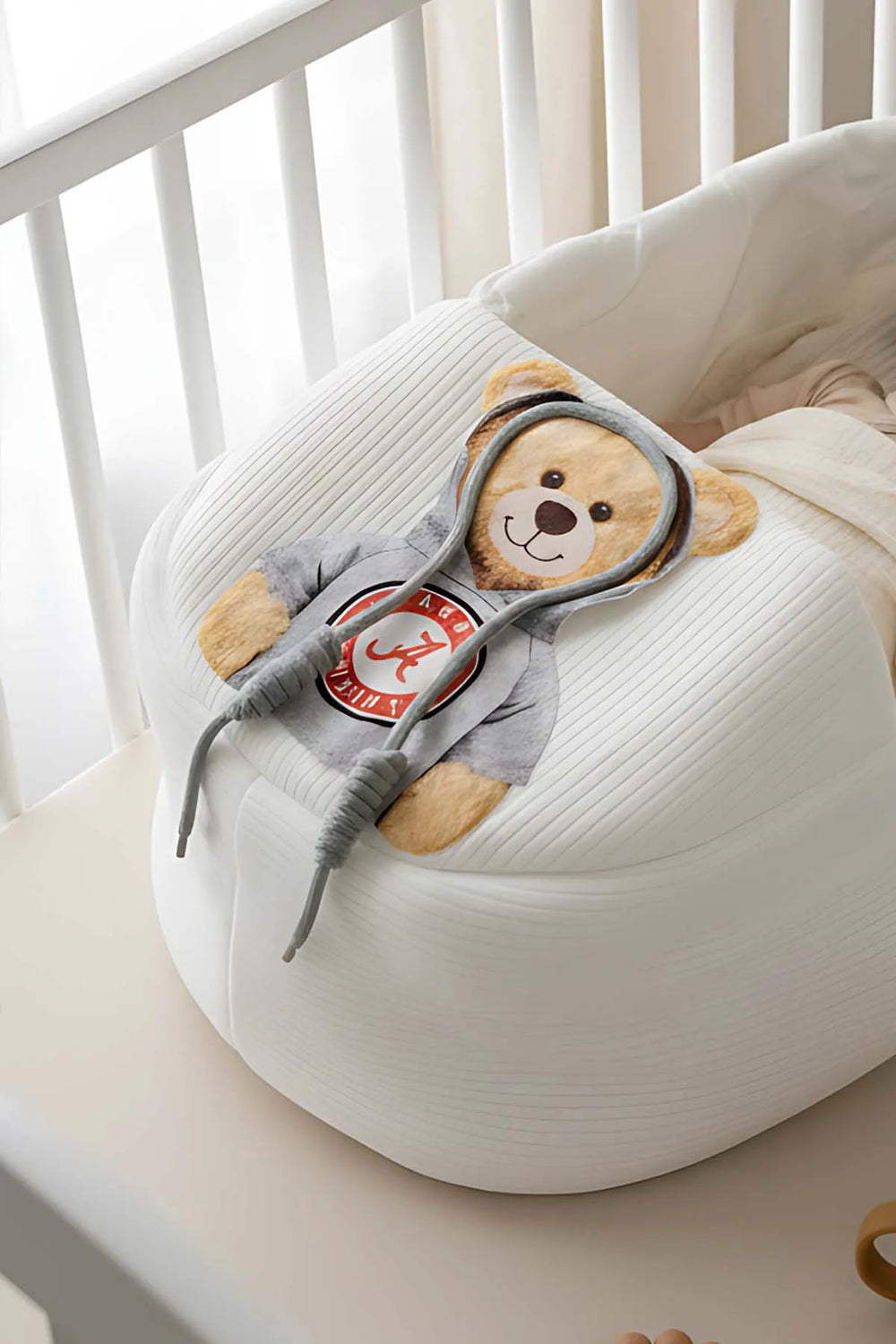 Babytrage mit Kapuze in Teddybärform
