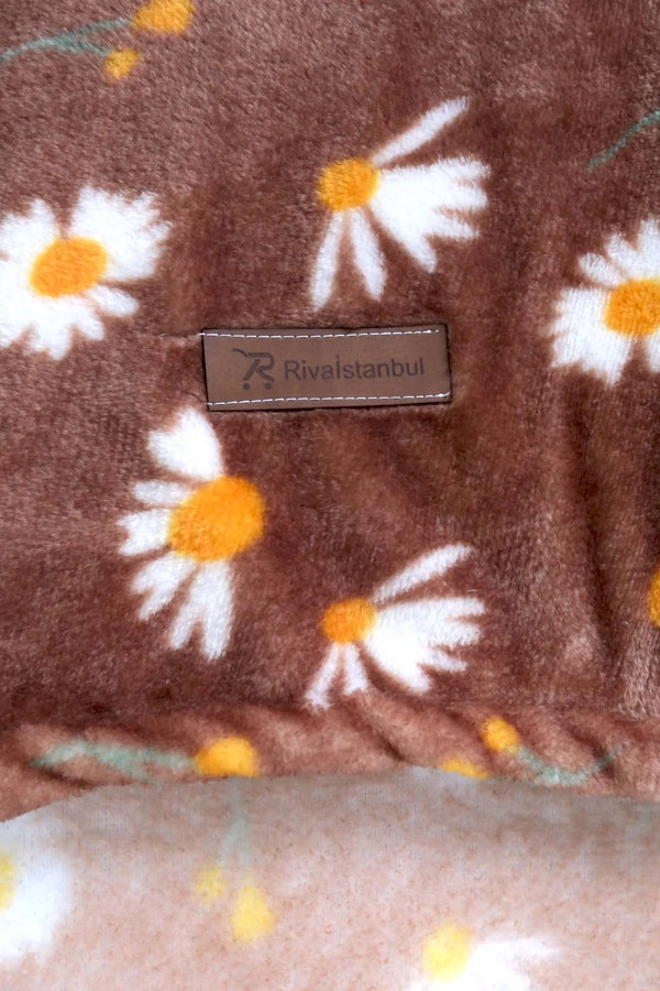 Doppelplüschdecke mit Kaffee-Gänseblümchen-Muster