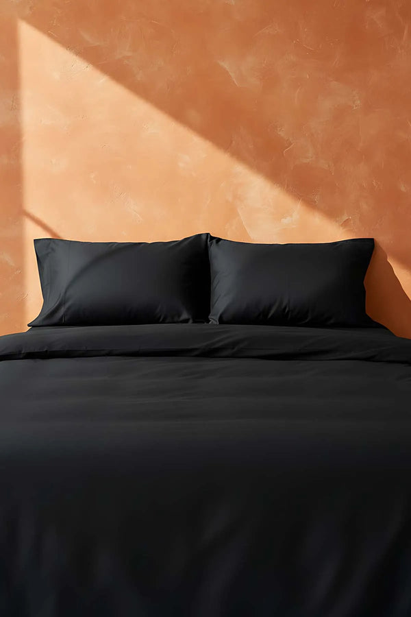 Elegantes schwarzes Satin-Bettwäscheset für Doppelbetten aus 100 % Baumwolle – 4-teilig