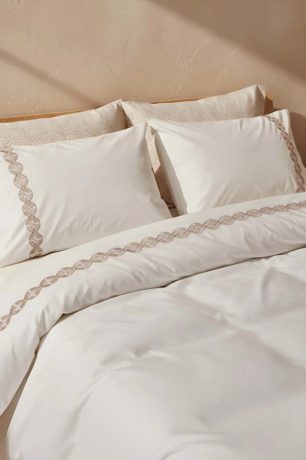 Majestätisches beiges Doppelbett-Bettwäscheset aus 100 % Baumwolle – 6-teiliges Brautset