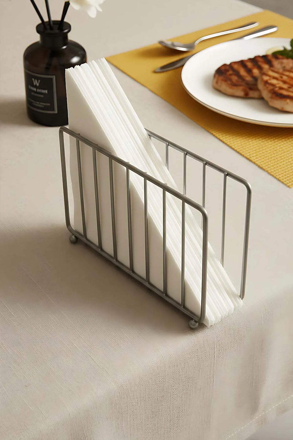 Serviettenhalter aus Metall in Käfigform aus Silber