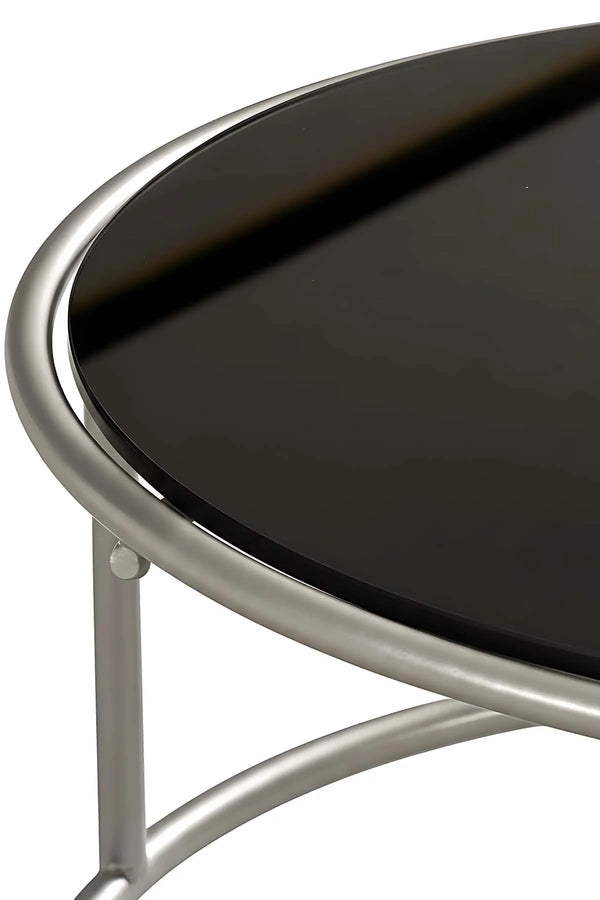 kleines silbernes Serviertablett aus Metall