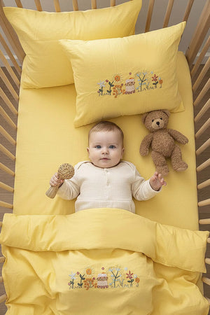 Gelbes Babybettwäsche-Set aus 100 % Baumwolle mit Stickereien