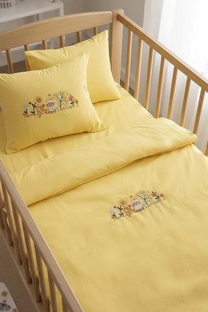 Gelbes Babybettwäsche-Set aus 100 % Baumwolle mit Stickereien