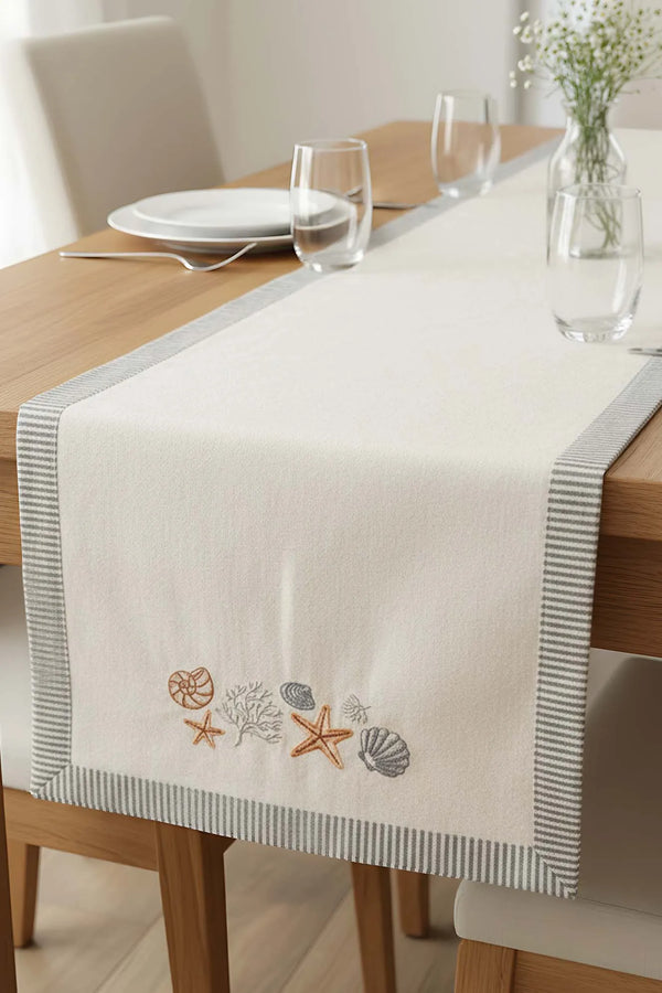 Marine bestickter Tischläufer 50x130 cm