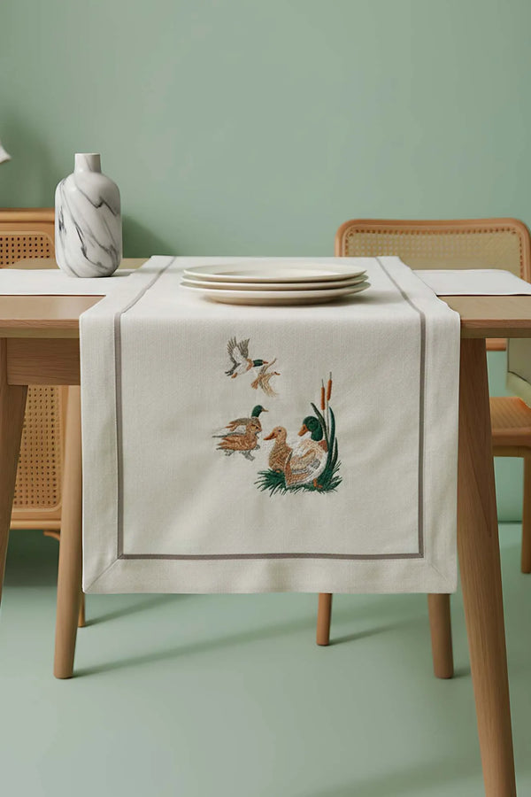 Tischläufer mit Vogelstickerei, 50 x 130 cm