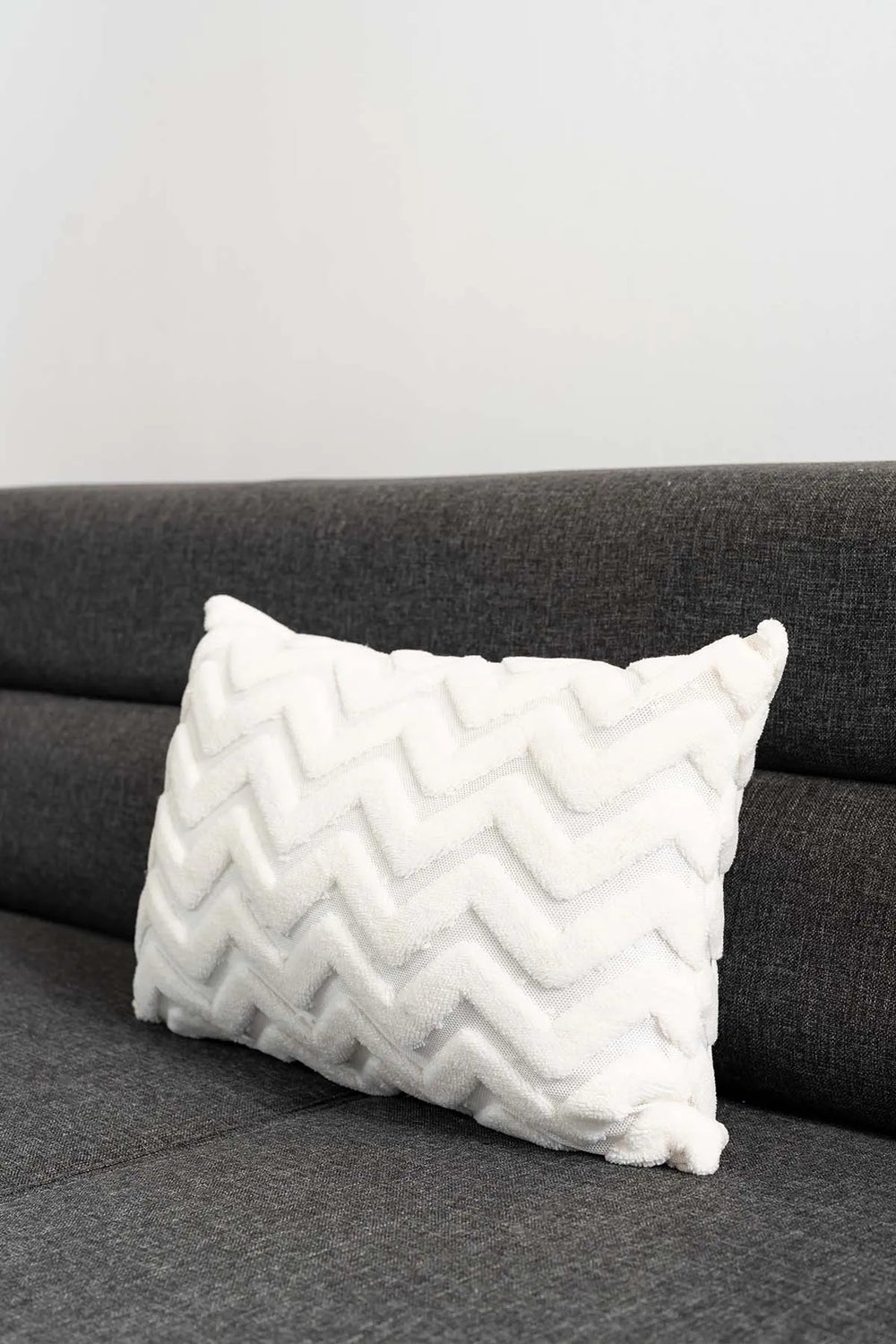Dekorativer Kissenbezug im Bohemian Custom Design mit rechteckigem Zickzackmuster
