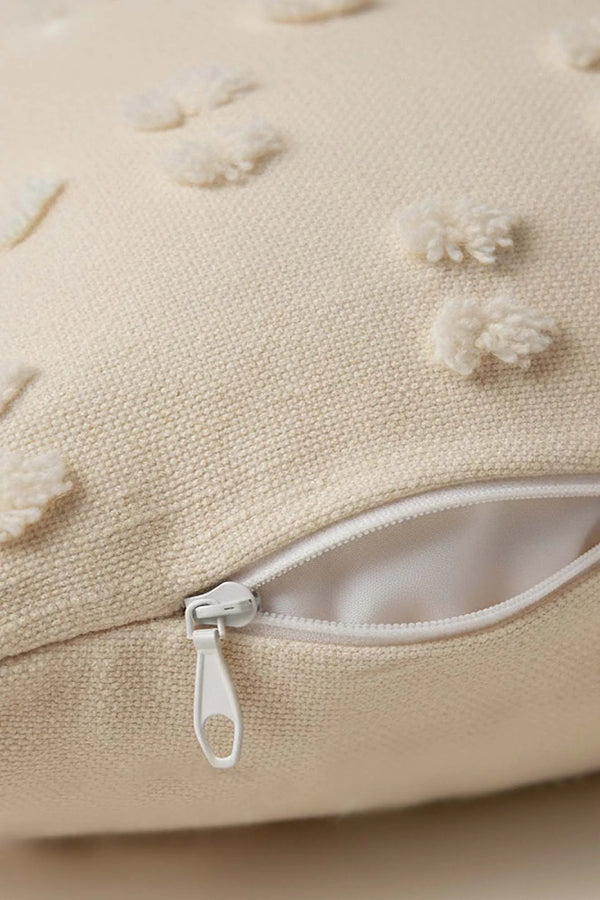 Dekorativer Kissenbezug in Creme mit Polka-Dot-Muster