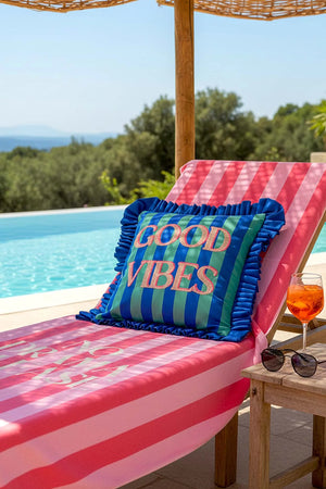 Bestickter Dekokissenbezug „Good Vibes“