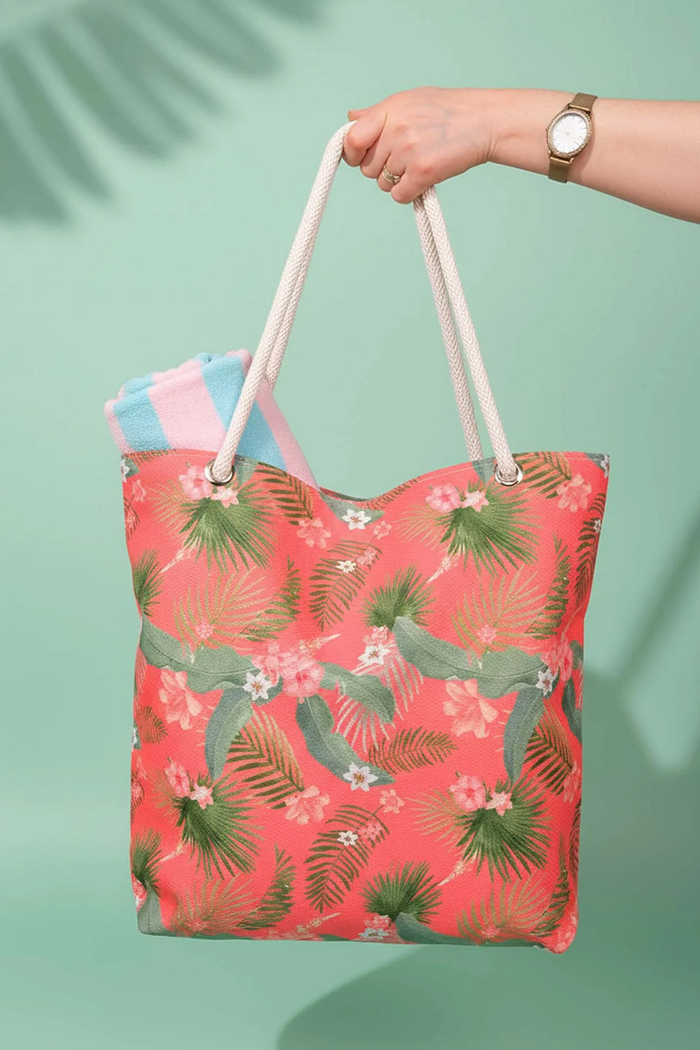 Korallenfarbene Strandtasche mit Blumenmuster
