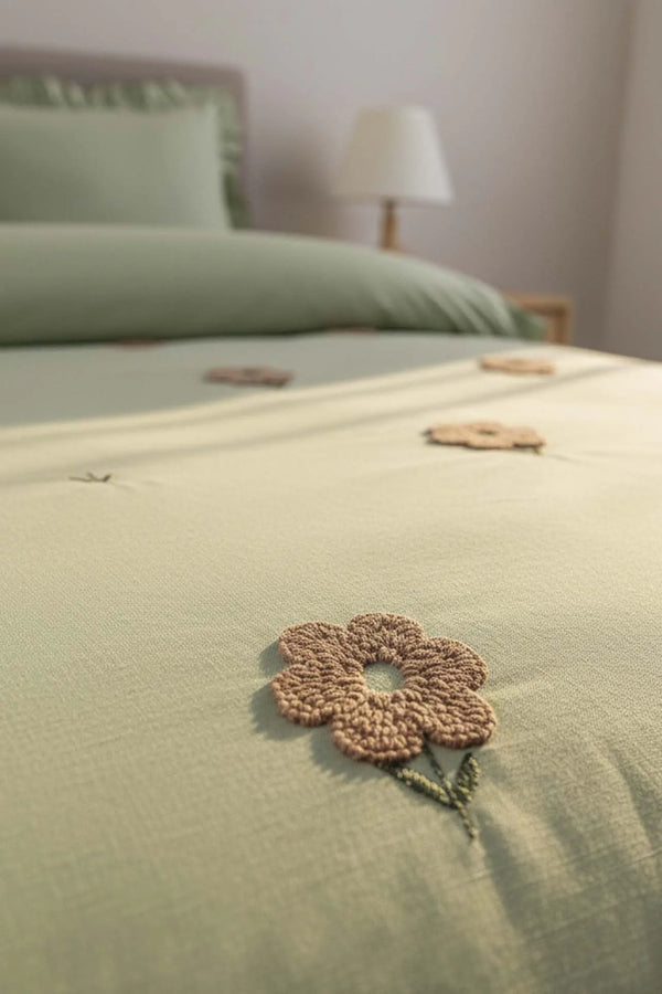 Florita Green Doppelt besticktes Bettwäscheset aus 100 % Baumwolle – 4-teilig