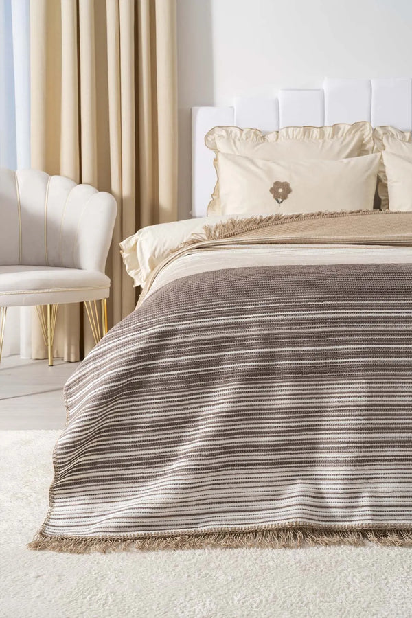 Veloura Beige Doppelquastendecke