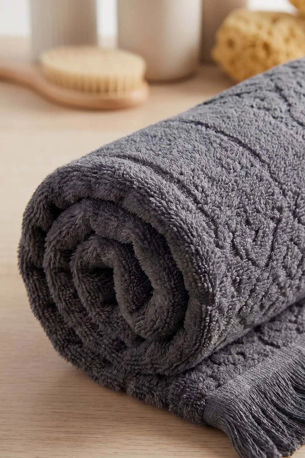 Aflora Anthrazitfarbenes Fußhandtuch aus 100 % Baumwolle – 60 x 130 cm