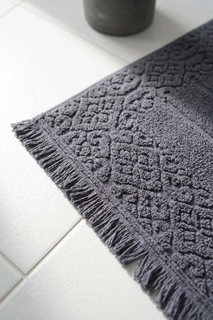 Aflora Anthrazitfarbenes Fußhandtuch aus 100 % Baumwolle – 60 x 130 cm