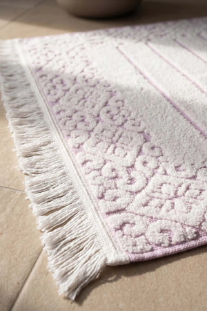 Aflora Fliederfarbenes Fußhandtuch aus 100 % Baumwolle – 60 x 130 cm