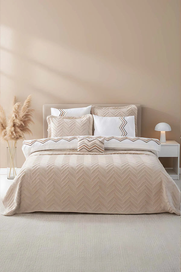 Almila Beige Doppelbettdecke und Steppdecke - 8-teiliges Brautset