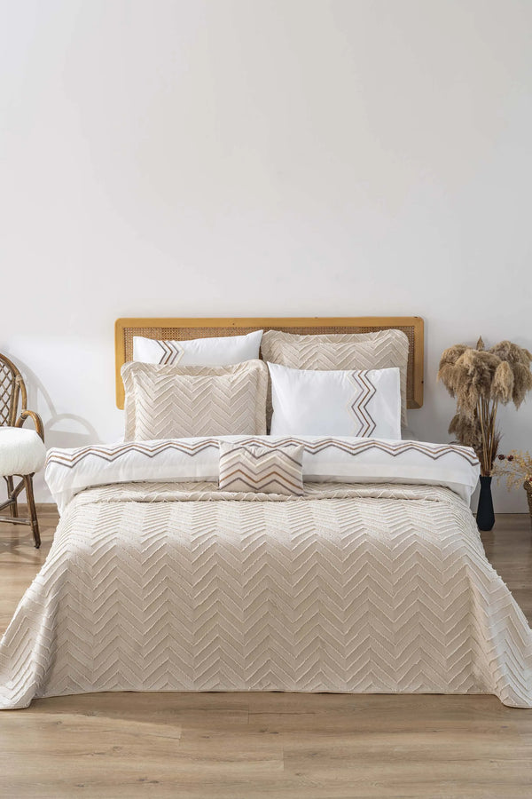 Almila Beige Doppelbettdecke und Steppdecke - 8-teiliges Brautset