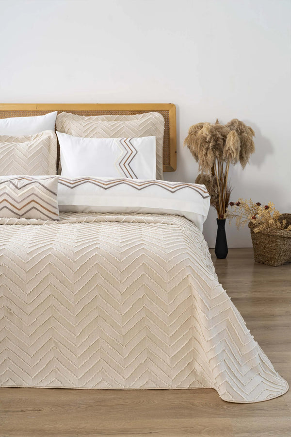 Almila Beige Doppelbettdecke und Steppdecke - 8-teiliges Brautset