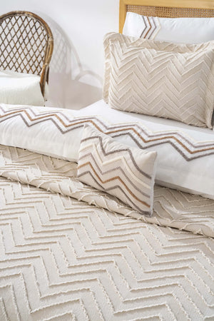 Almila Beige Doppelbettdecke und Steppdecke - 8-teiliges Brautset