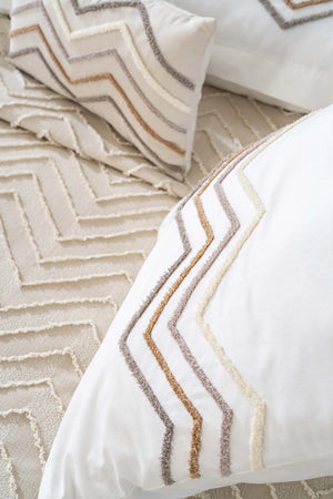 Almila Beige Doppelbettdecke und Steppdecke - 8-teiliges Brautset