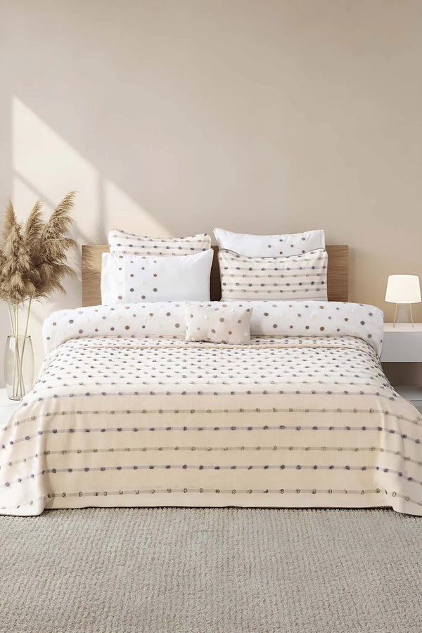 Harmony Cream Doppelbettwäsche-Set mit Tagesdecke und Steppdecke – 8-teiliges Brautset